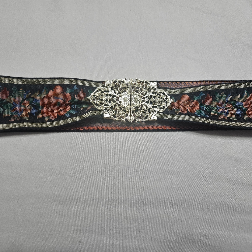 Elegant Silver Filigree Rose Women's Waist Belt W Pattern Small Size